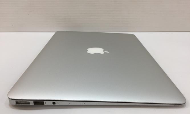 探索MacBook5.2的性能和功能（解析MacBook5.2的关键特点及其优势）