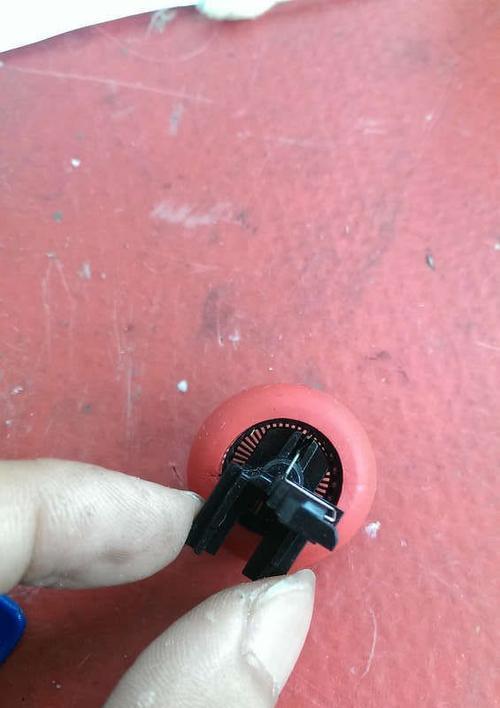 光栅滚轮手感如何？——揭秘滚轮的触感体验（探索光栅滚轮的手感优劣与关键因素）